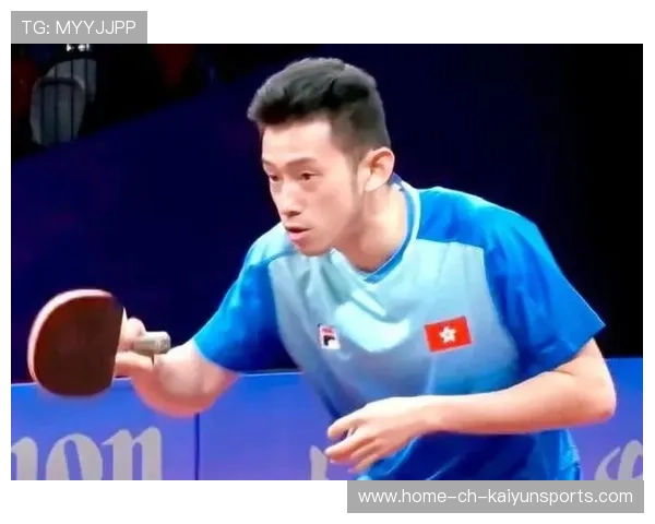 乒乓亚洲杯黄镇廷相持敢加力，关键分连续得分
